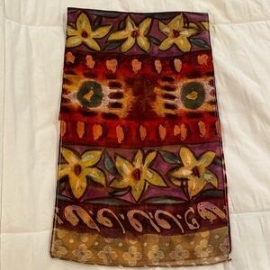 Ladies rectangular scarf.